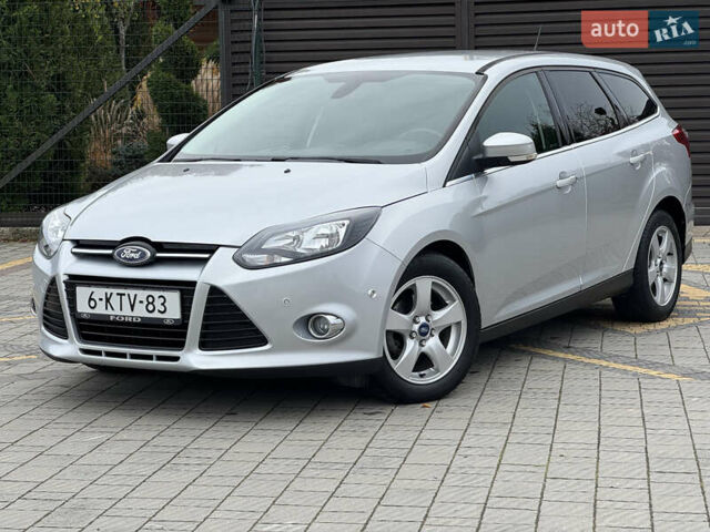 Серый Форд Фокус, объемом двигателя 1.6 л и пробегом 219 тыс. км за 8749 $, фото 2 на Automoto.ua