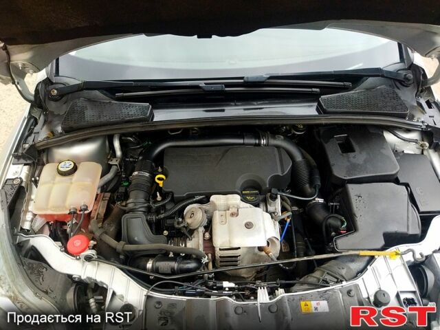 Форд Фокус 2013 в Вознесенске на Automoto.ua Серый Форд Фокус, объемом двигателя 1 л и пробегом 133 тыс. км за 6600 $, фото 10 на Automoto.ua