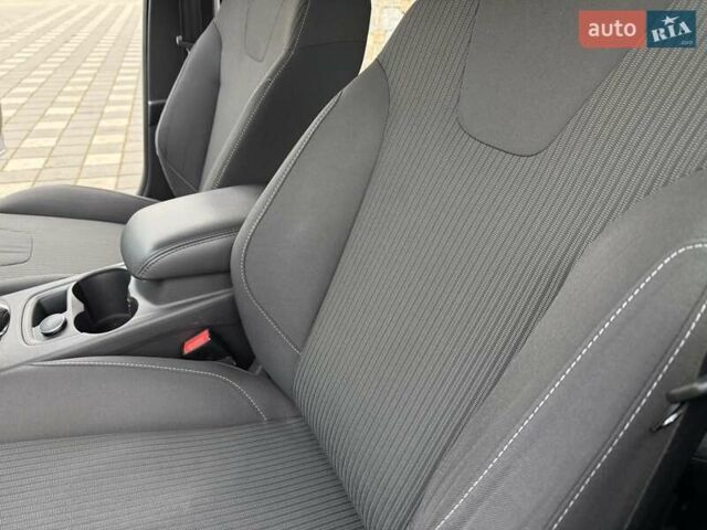 Серый Форд Фокус, объемом двигателя 1.6 л и пробегом 230 тыс. км за 7899 $, фото 75 на Automoto.ua