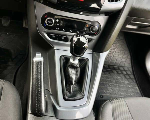 Сірий Форд Фокус, об'ємом двигуна 1.6 л та пробігом 259 тис. км за 8400 $, фото 24 на Automoto.ua