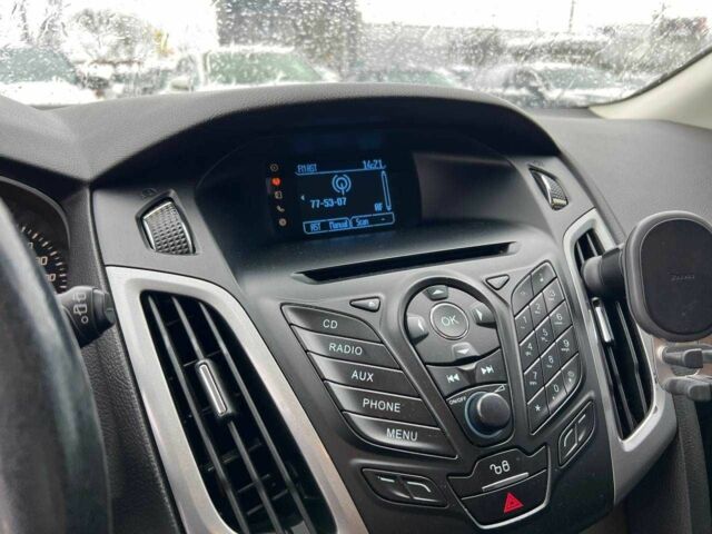 Серый Форд Фокус, объемом двигателя 1.6 л и пробегом 282 тыс. км за 7800 $, фото 16 на Automoto.ua