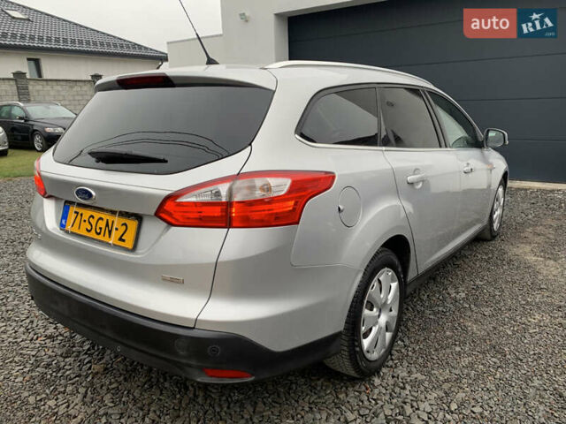 Серый Форд Фокус, объемом двигателя 1.6 л и пробегом 215 тыс. км за 8200 $, фото 4 на Automoto.ua