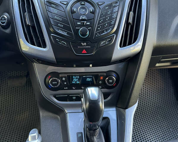 Сірий Форд Фокус, об'ємом двигуна 2 л та пробігом 205 тис. км за 8300 $, фото 18 на Automoto.ua