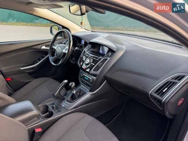 Сірий Форд Фокус, об'ємом двигуна 2 л та пробігом 193 тис. км за 7600 $, фото 29 на Automoto.ua