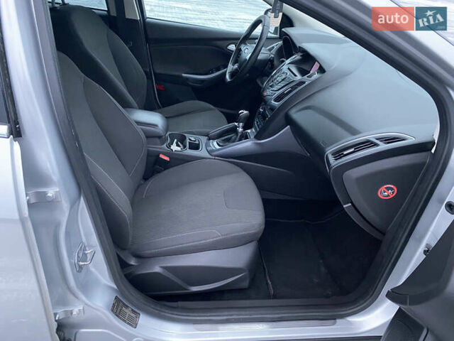 Сірий Форд Фокус, об'ємом двигуна 1.6 л та пробігом 238 тис. км за 7999 $, фото 19 на Automoto.ua