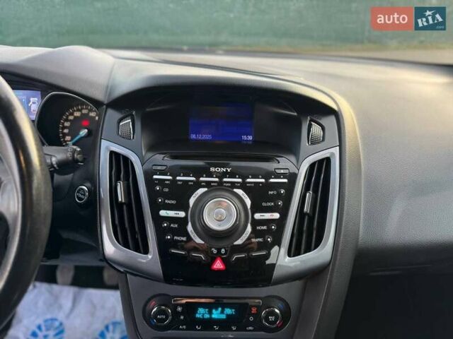 Сірий Форд Фокус, об'ємом двигуна 2 л та пробігом 193 тис. км за 7600 $, фото 20 на Automoto.ua
