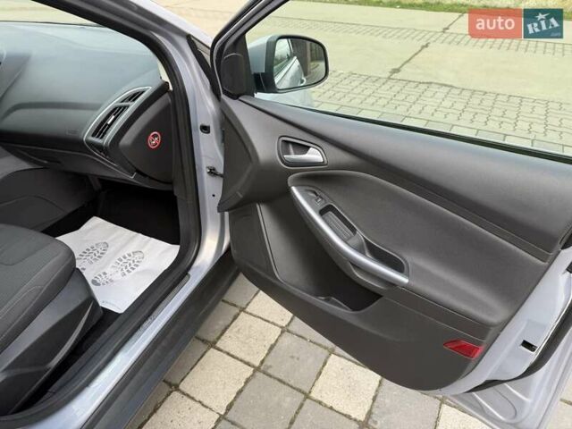 Серый Форд Фокус, объемом двигателя 1.6 л и пробегом 230 тыс. км за 7899 $, фото 90 на Automoto.ua