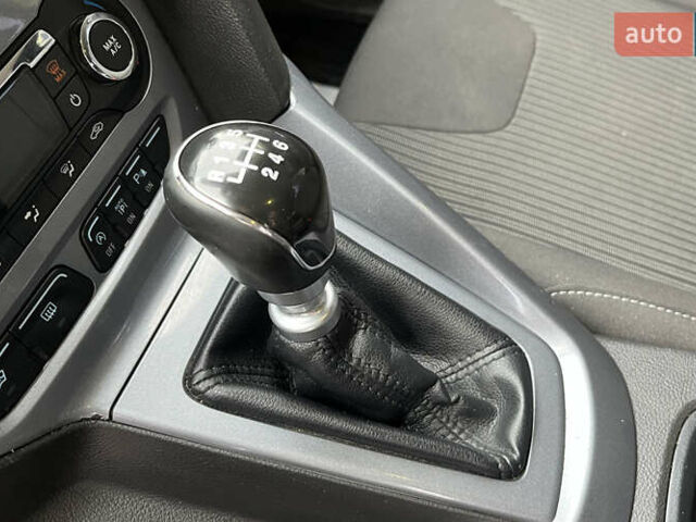 Серый Форд Фокус, объемом двигателя 1.56 л и пробегом 234 тыс. км за 8500 $, фото 15 на Automoto.ua