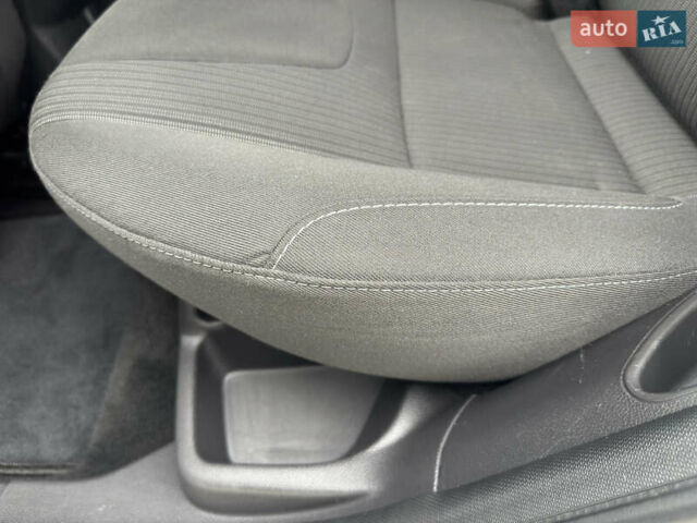 Серый Форд Фокус, объемом двигателя 1.6 л и пробегом 219 тыс. км за 8749 $, фото 37 на Automoto.ua