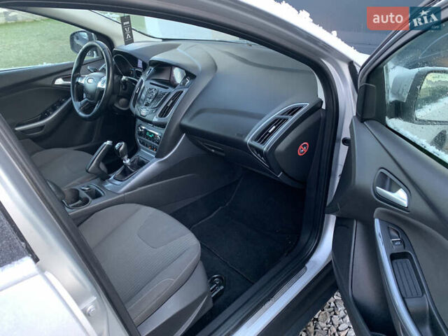 Серый Форд Фокус, объемом двигателя 1.6 л и пробегом 236 тыс. км за 7500 $, фото 23 на Automoto.ua