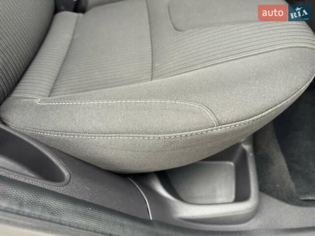 Серый Форд Фокус, объемом двигателя 1.6 л и пробегом 219 тыс. км за 8749 $, фото 40 на Automoto.ua