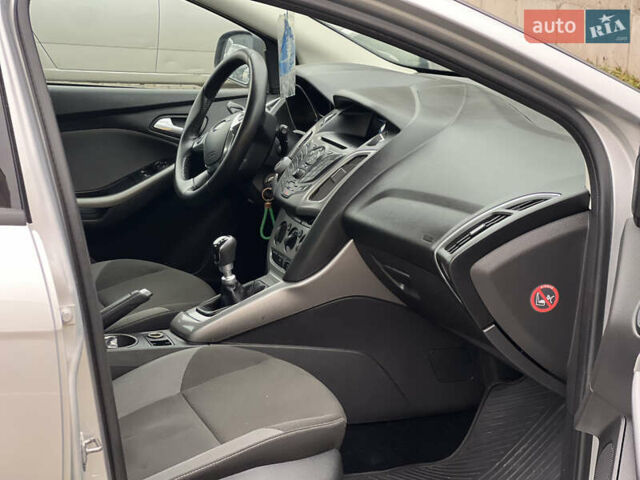 Серый Форд Фокус, объемом двигателя 1.6 л и пробегом 243 тыс. км за 7000 $, фото 22 на Automoto.ua