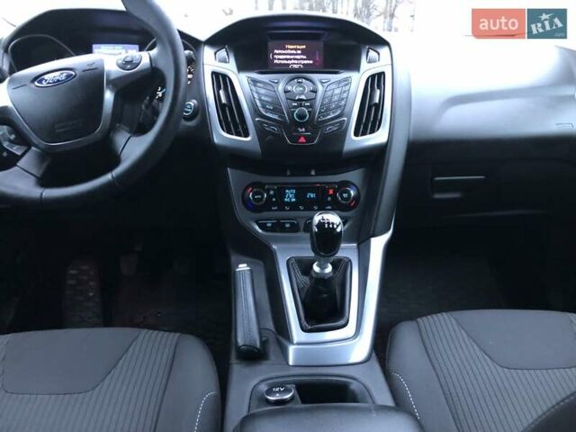 Серый Форд Фокус, объемом двигателя 1.6 л и пробегом 209 тыс. км за 7500 $, фото 27 на Automoto.ua