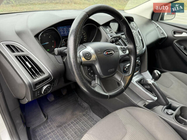 Серый Форд Фокус, объемом двигателя 1.56 л и пробегом 232 тыс. км за 7400 $, фото 17 на Automoto.ua