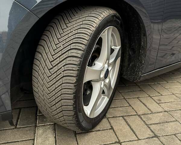 Серый Форд Фокус, объемом двигателя 1.6 л и пробегом 223 тыс. км за 7999 $, фото 6 на Automoto.ua