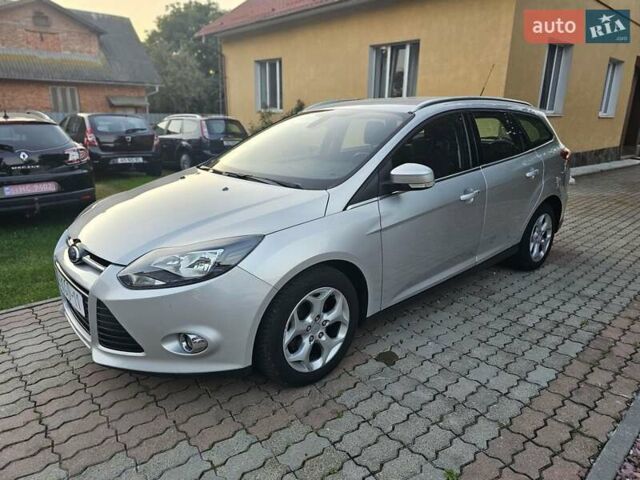 Форд Фокус 2013 у Стрые на Automoto.ua Сірий Форд Фокус, об'ємом двигуна 1.6 л та пробігом 231 тис. км за 8300 $, фото 2 на Automoto.ua