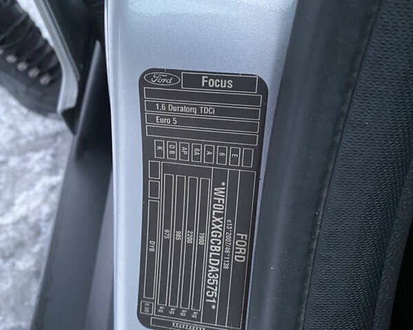 Сірий Форд Фокус, об'ємом двигуна 1.6 л та пробігом 238 тис. км за 7999 $, фото 29 на Automoto.ua