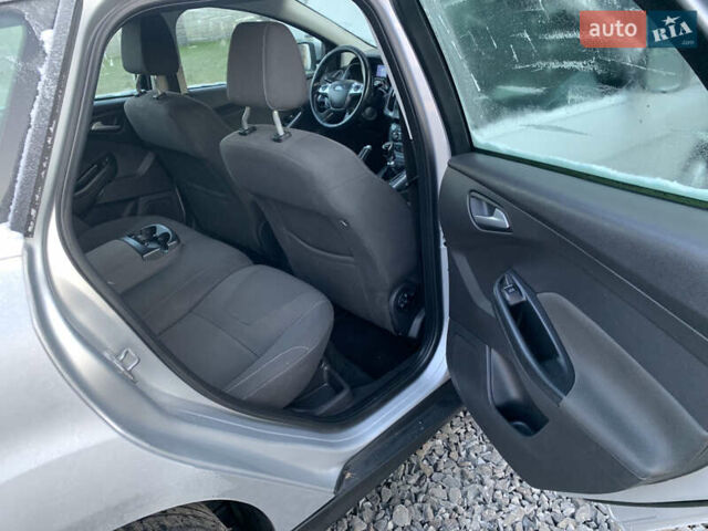 Серый Форд Фокус, объемом двигателя 1.6 л и пробегом 236 тыс. км за 7500 $, фото 20 на Automoto.ua