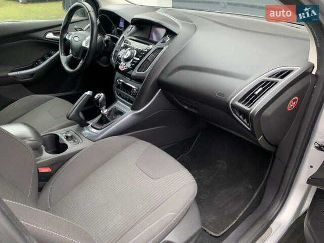 Серый Форд Фокус, объемом двигателя 1.6 л и пробегом 215 тыс. км за 8200 $, фото 23 на Automoto.ua