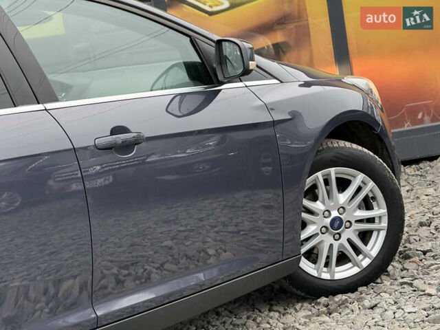 Серый Форд Фокус, объемом двигателя 1.6 л и пробегом 232 тыс. км за 9200 $, фото 25 на Automoto.ua