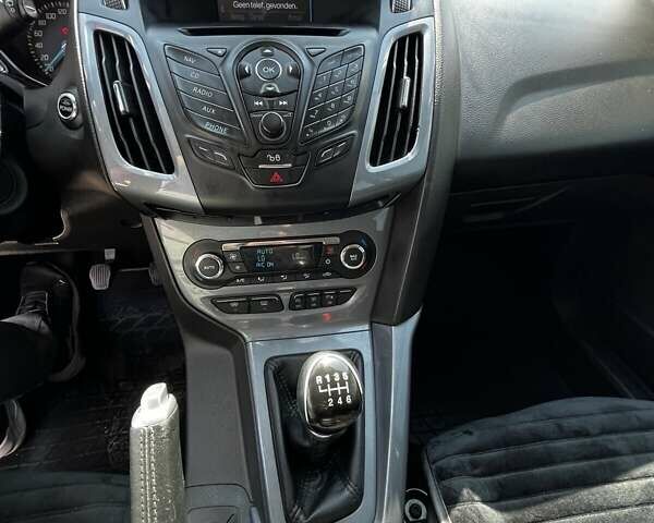 Форд Фокус 2013 в Новоукраинке на Automoto.ua Серый Форд Фокус, объемом двигателя 1.6 л и пробегом 257 тыс. км за 7900 $, фото 17 на Automoto.ua
