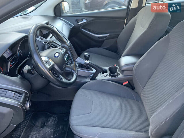 Форд Фокус 2013 в Ровно на Automoto.ua Серый Форд Фокус, объемом двигателя 1.6 л и пробегом 236 тыс. км за 7950 $, фото 19 на Automoto.ua