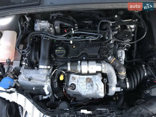 Форд Фокус 2013 в Львове на Automoto.ua Серый Форд Фокус, объемом двигателя 1.56 л и пробегом 259 тыс. км за 8400 $, фото 40 на Automoto.ua