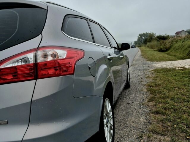 Серый Форд Фокус, объемом двигателя 1.6 л и пробегом 220 тыс. км за 8200 $, фото 5 на Automoto.ua