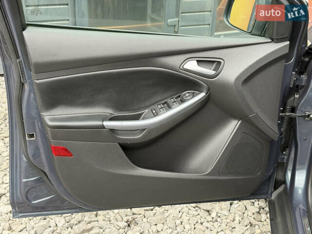 Серый Форд Фокус, объемом двигателя 1.6 л и пробегом 227 тыс. км за 8900 $, фото 44 на Automoto.ua