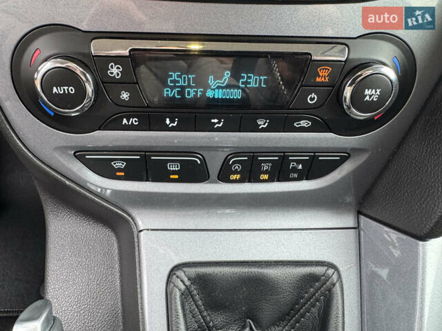 Сірий Форд Фокус, об'ємом двигуна 1.6 л та пробігом 219 тис. км за 8599 $, фото 40 на Automoto.ua
