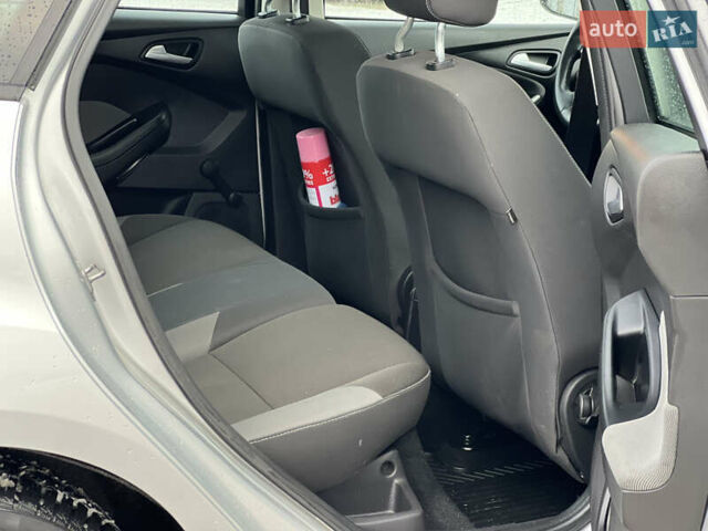 Сірий Форд Фокус, об'ємом двигуна 1.6 л та пробігом 245 тис. км за 6850 $, фото 24 на Automoto.ua