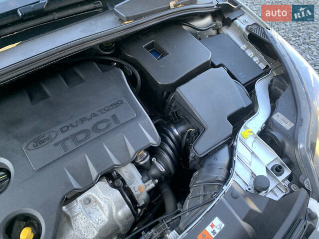 Форд Фокус 2013 в Ровно на Automoto.ua Серый Форд Фокус, объемом двигателя 1.6 л и пробегом 236 тыс. км за 7950 $, фото 12 на Automoto.ua