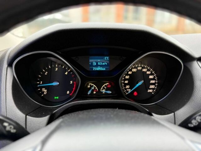 Серый Форд Фокус, объемом двигателя 1.6 л и пробегом 214 тыс. км за 7250 $, фото 6 на Automoto.ua