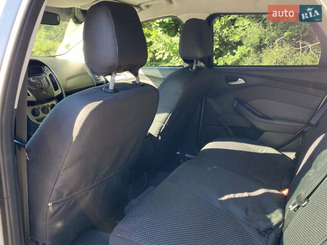 Серый Форд Фокус, объемом двигателя 1.6 л и пробегом 242 тыс. км за 6750 $, фото 19 на Automoto.ua