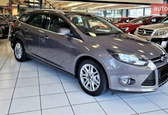 Серый Форд Фокус, объемом двигателя 1.56 л и пробегом 163 тыс. км за 10850 $, фото 2 на Automoto.ua