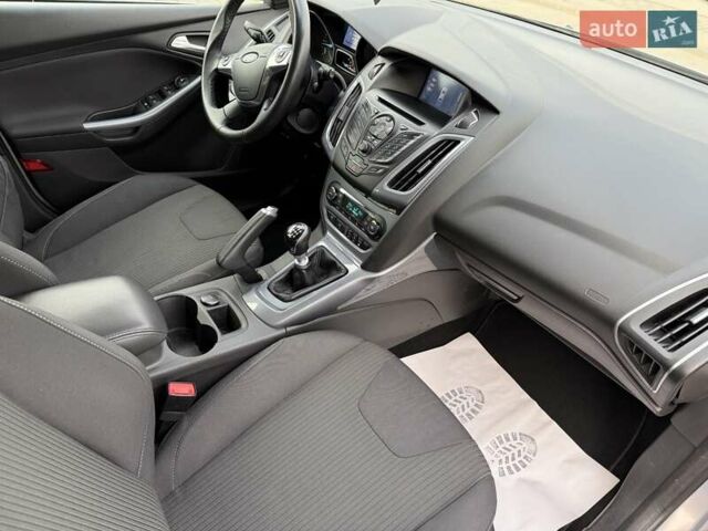 Серый Форд Фокус, объемом двигателя 1.6 л и пробегом 230 тыс. км за 7899 $, фото 88 на Automoto.ua