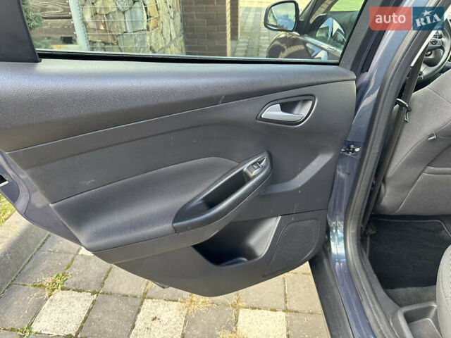 Форд Фокус 2013 у Стрые на Automoto.ua Сірий Форд Фокус, об'ємом двигуна 1.6 л та пробігом 217 тис. км за 8350 $, фото 106 на Automoto.ua