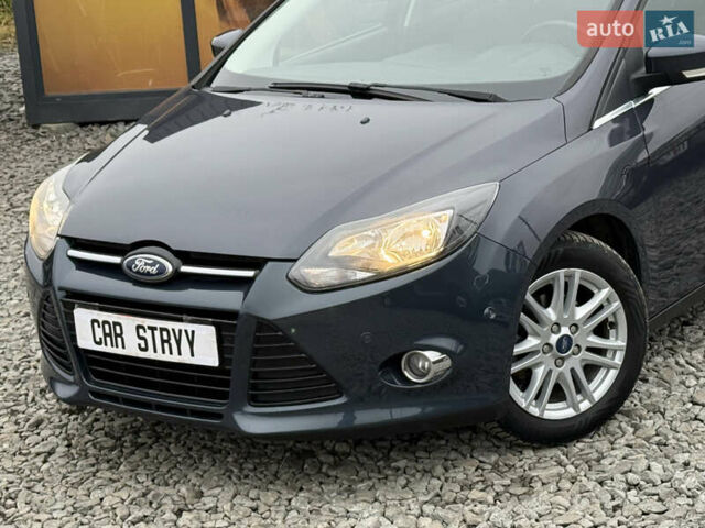 Серый Форд Фокус, объемом двигателя 1.6 л и пробегом 232 тыс. км за 9200 $, фото 8 на Automoto.ua