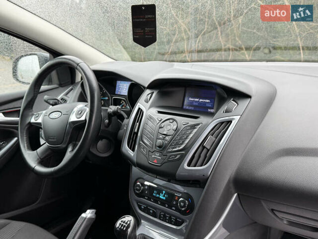 Сірий Форд Фокус, об'ємом двигуна 1.6 л та пробігом 230 тис. км за 8700 $, фото 30 на Automoto.ua