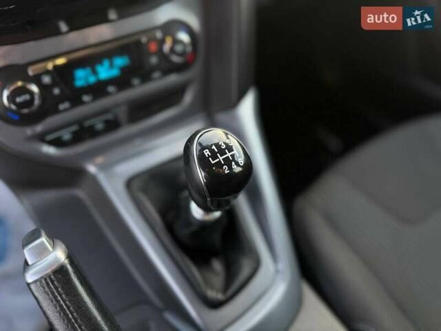 Сірий Форд Фокус, об'ємом двигуна 2 л та пробігом 193 тис. км за 7600 $, фото 17 на Automoto.ua