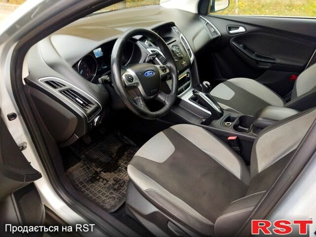 Форд Фокус 2013 в Вознесенске на Automoto.ua Серый Форд Фокус, объемом двигателя 1 л и пробегом 133 тыс. км за 6600 $, фото 6 на Automoto.ua