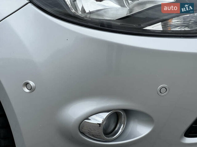 Серый Форд Фокус, объемом двигателя 1.6 л и пробегом 219 тыс. км за 8749 $, фото 102 на Automoto.ua