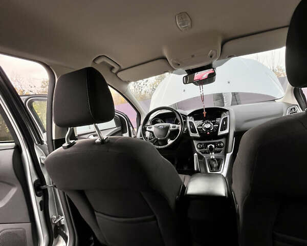 Сірий Форд Фокус, об'ємом двигуна 1.6 л та пробігом 259 тис. км за 8400 $, фото 35 на Automoto.ua