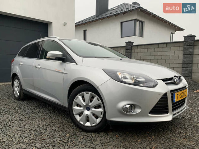 Серый Форд Фокус, объемом двигателя 1.6 л и пробегом 215 тыс. км за 8200 $, фото 1 на Automoto.ua