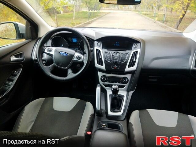 Форд Фокус 2013 в Вознесенске на Automoto.ua Серый Форд Фокус, объемом двигателя 1 л и пробегом 133 тыс. км за 6600 $, фото 9 на Automoto.ua