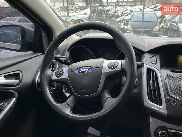 Серый Форд Фокус, объемом двигателя 1.56 л и пробегом 234 тыс. км за 8500 $, фото 9 на Automoto.ua