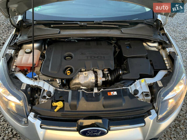 Серый Форд Фокус, объемом двигателя 1.6 л и пробегом 236 тыс. км за 7800 $, фото 9 на Automoto.ua