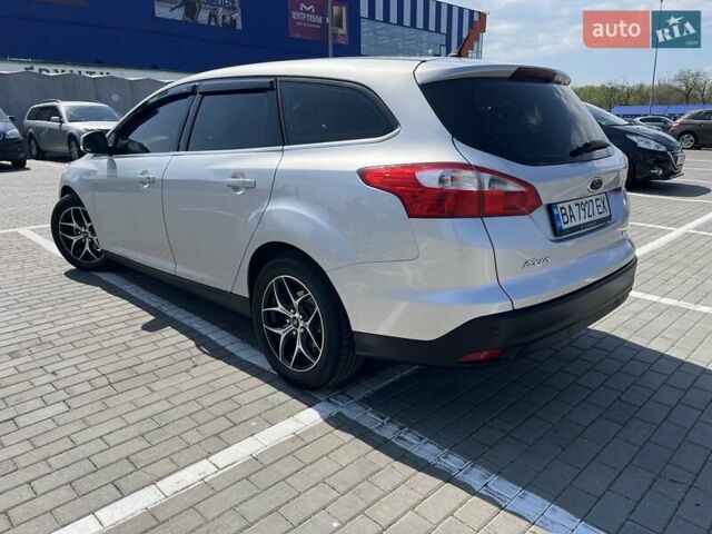 Форд Фокус 2013 в Новоукраинке на Automoto.ua Серый Форд Фокус, объемом двигателя 1.6 л и пробегом 257 тыс. км за 7900 $, фото 4 на Automoto.ua