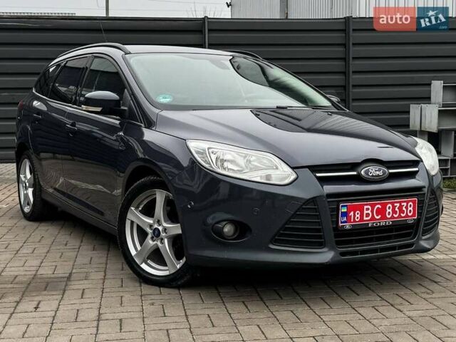 Серый Форд Фокус, объемом двигателя 1.6 л и пробегом 200 тыс. км за 8700 $, фото 6 на Automoto.ua