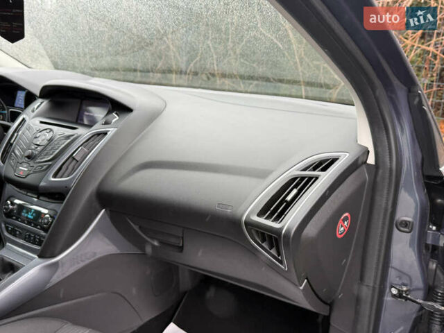 Сірий Форд Фокус, об'ємом двигуна 1.6 л та пробігом 230 тис. км за 8700 $, фото 31 на Automoto.ua